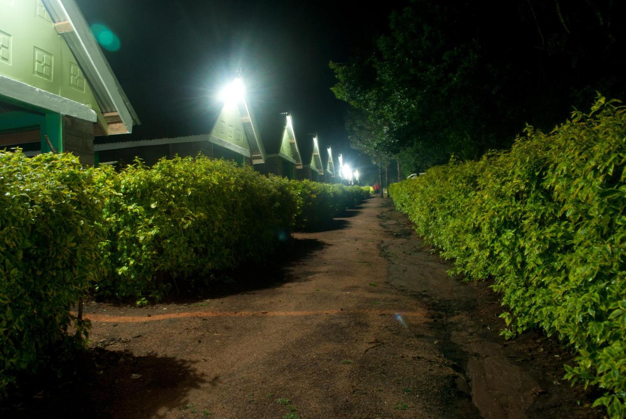 Rhino Tourist Camp Hotel Ololaimutiek Bagian luar foto