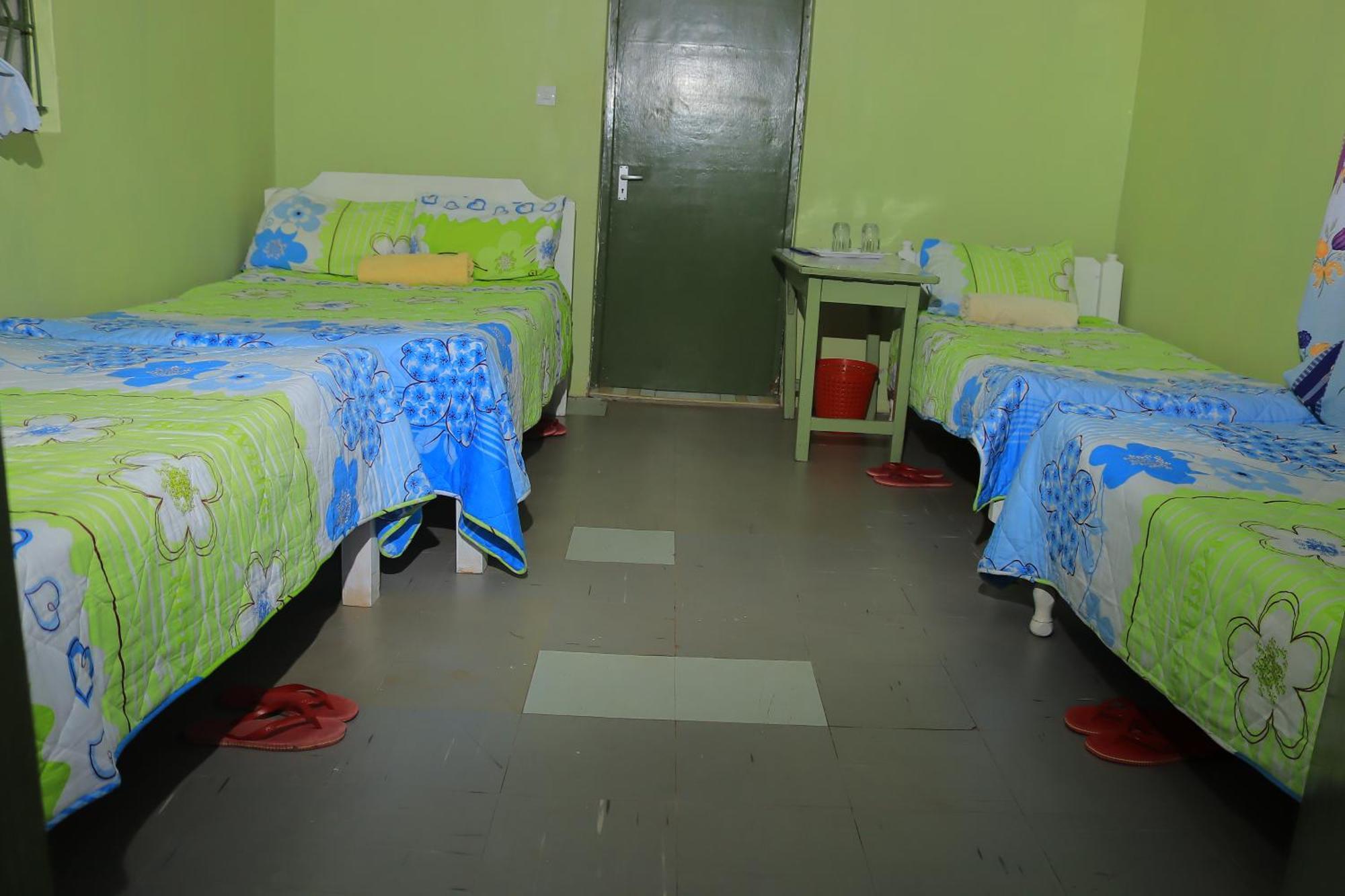 Rhino Tourist Camp Hotel Ololaimutiek Bagian luar foto