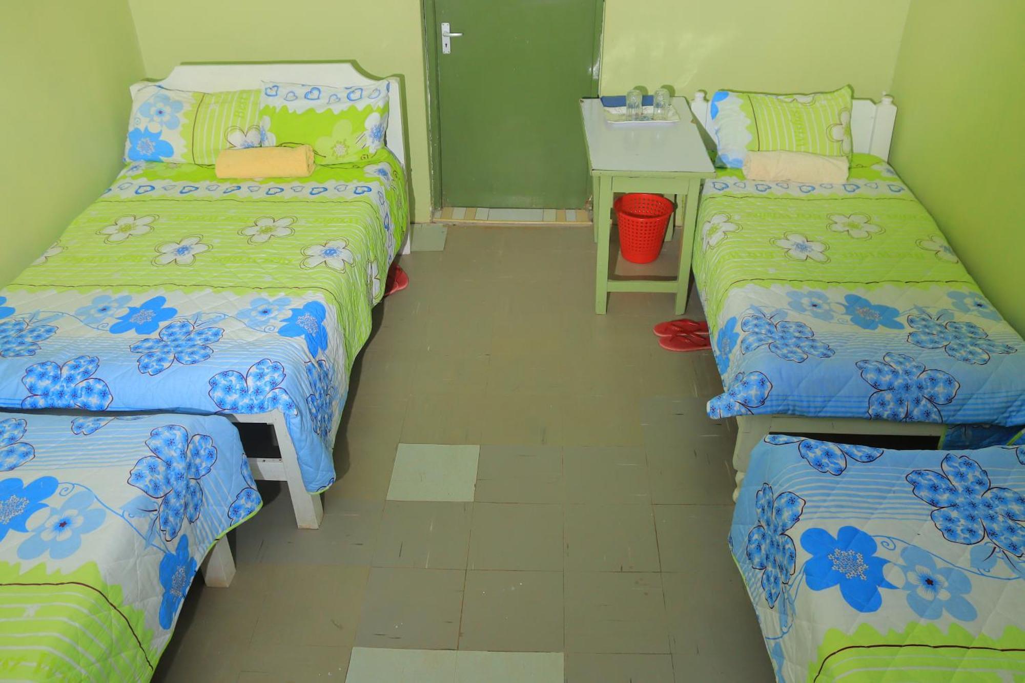 Rhino Tourist Camp Hotel Ololaimutiek Bagian luar foto