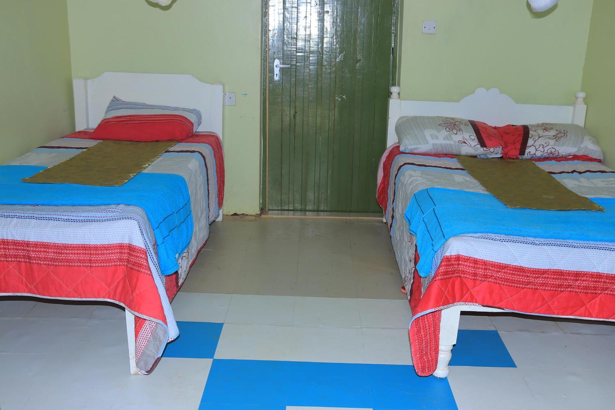 Rhino Tourist Camp Hotel Ololaimutiek Bagian luar foto