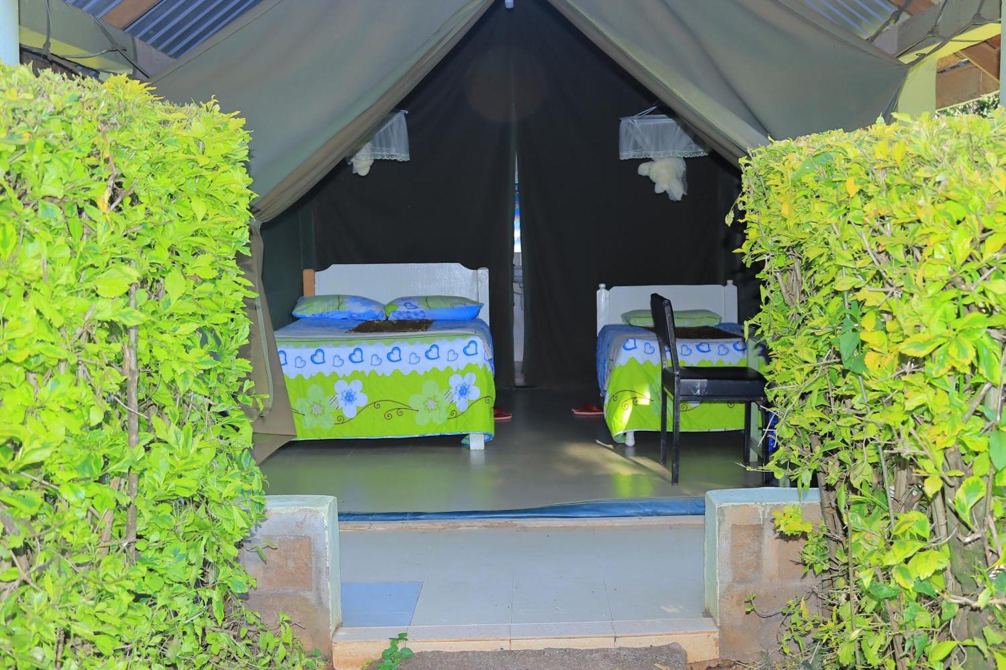 Rhino Tourist Camp Hotel Ololaimutiek Bagian luar foto