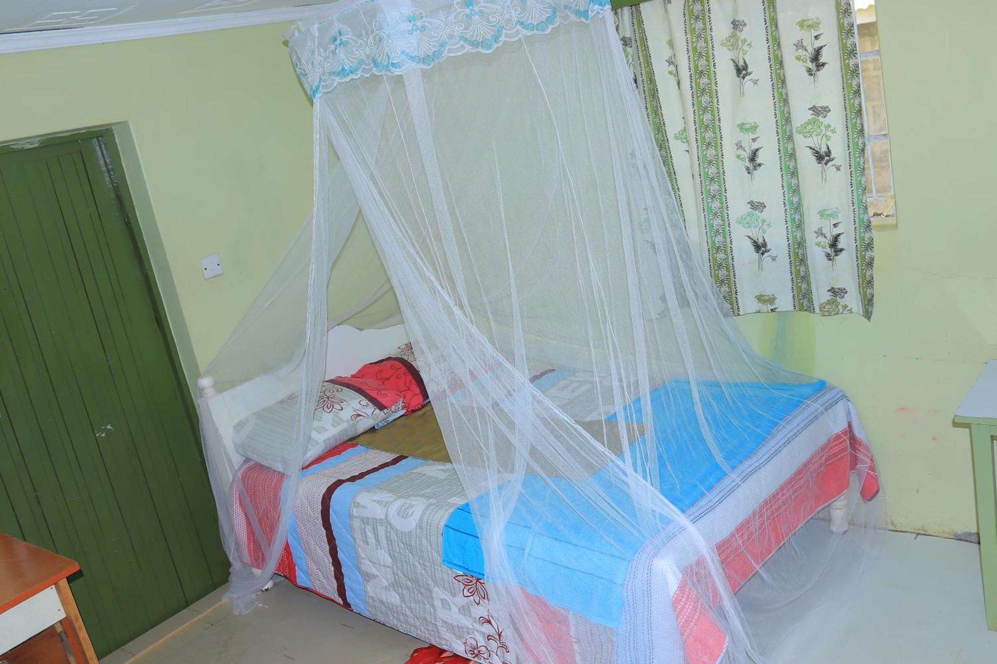 Rhino Tourist Camp Hotel Ololaimutiek Bagian luar foto